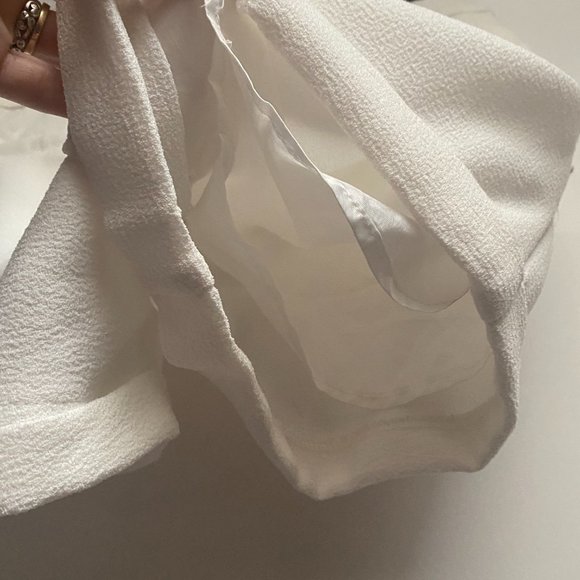 Verty Super Cute White Shots with Bows! Sz S - Picture 5 of 9